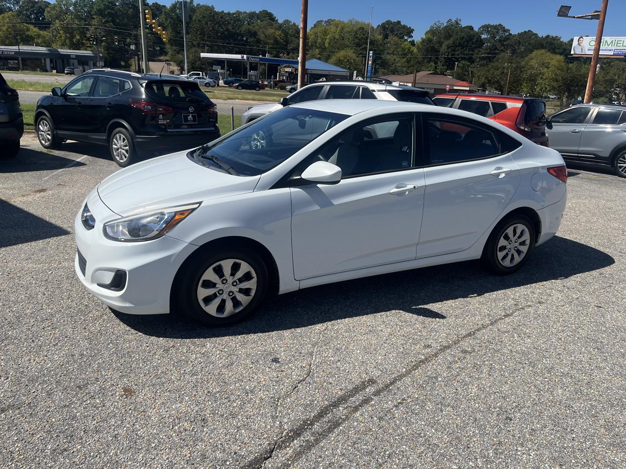 Hyundai Accent  2015