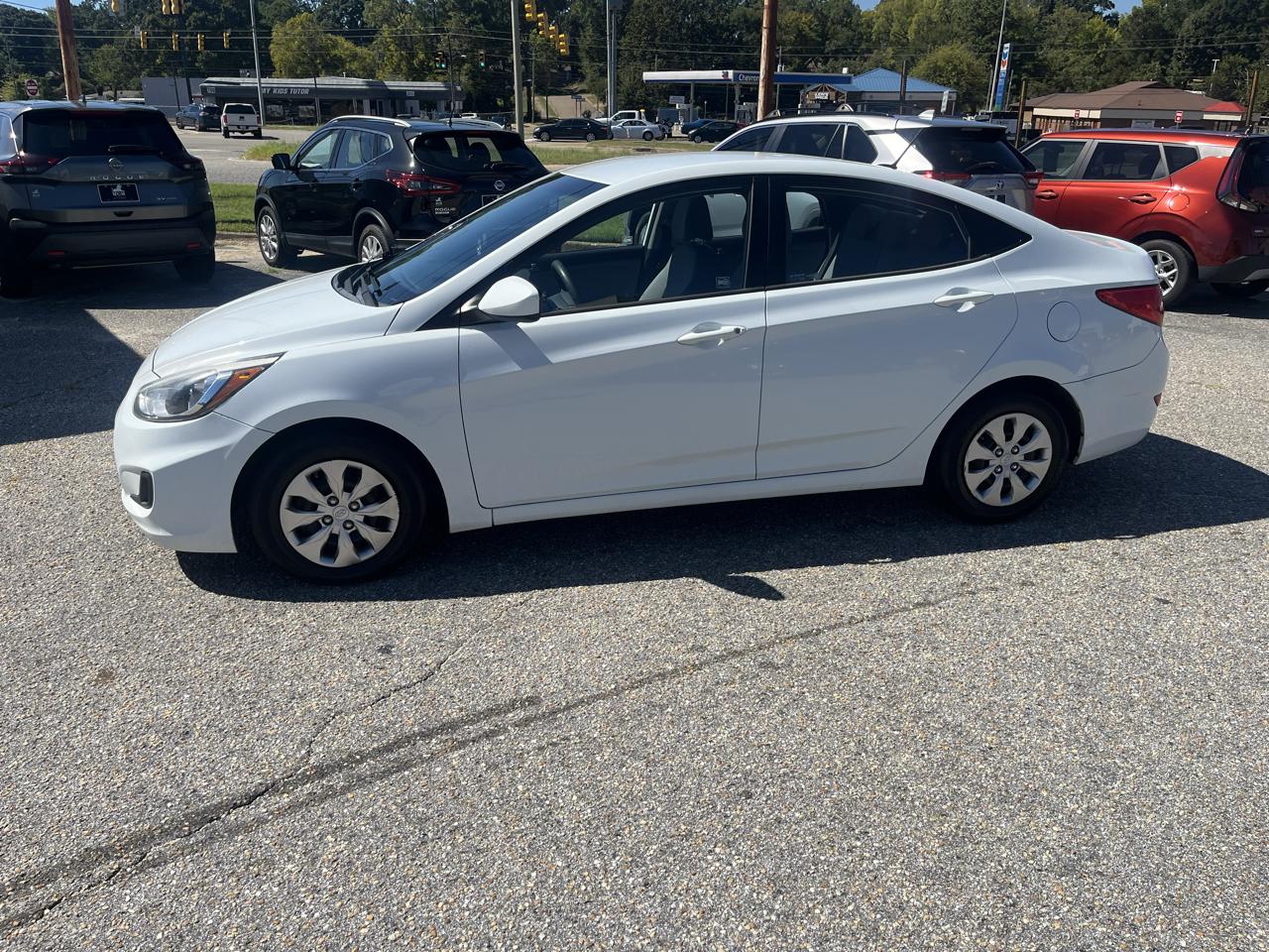 Hyundai Accent  2015