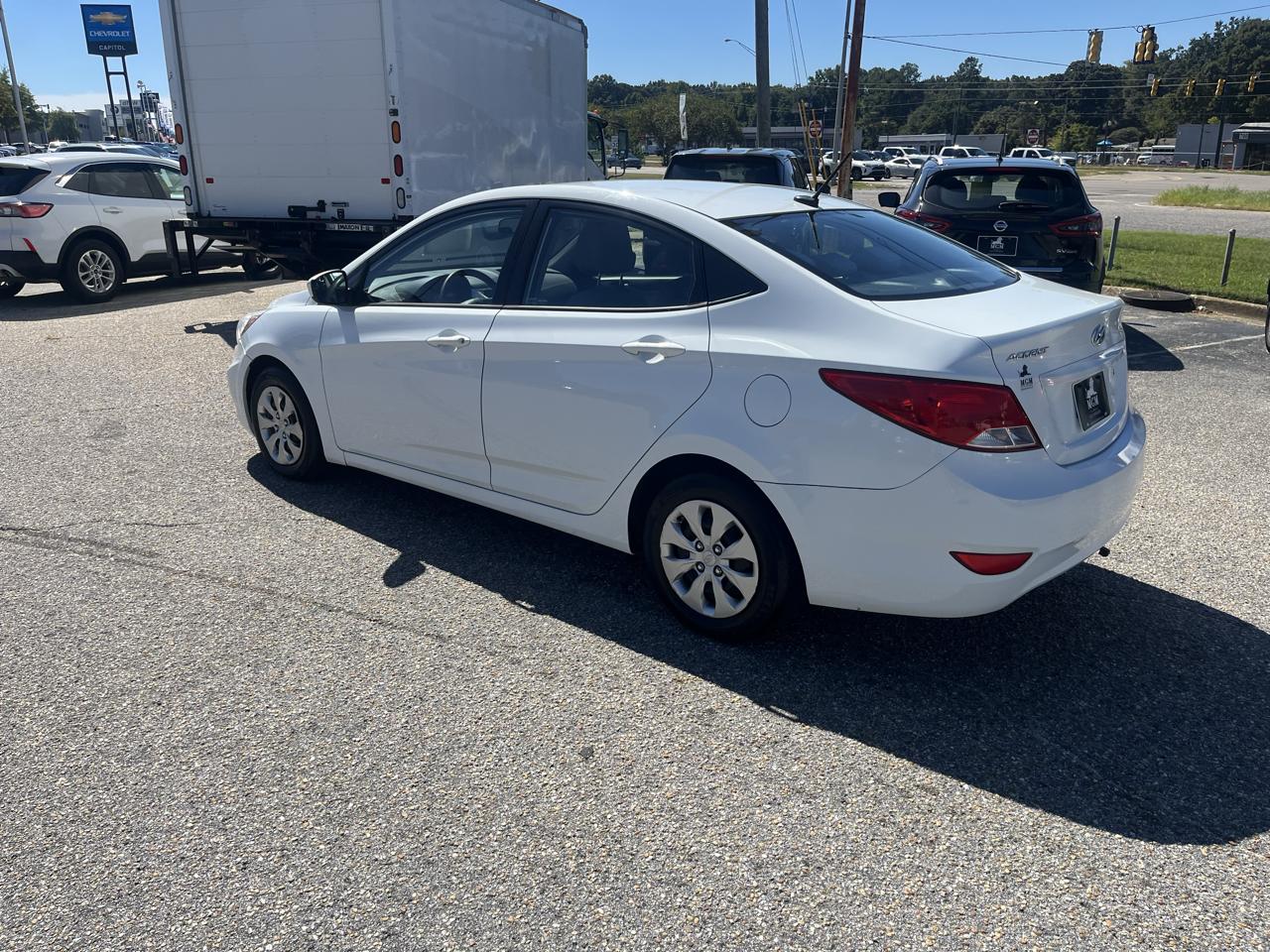 Hyundai Accent  2015