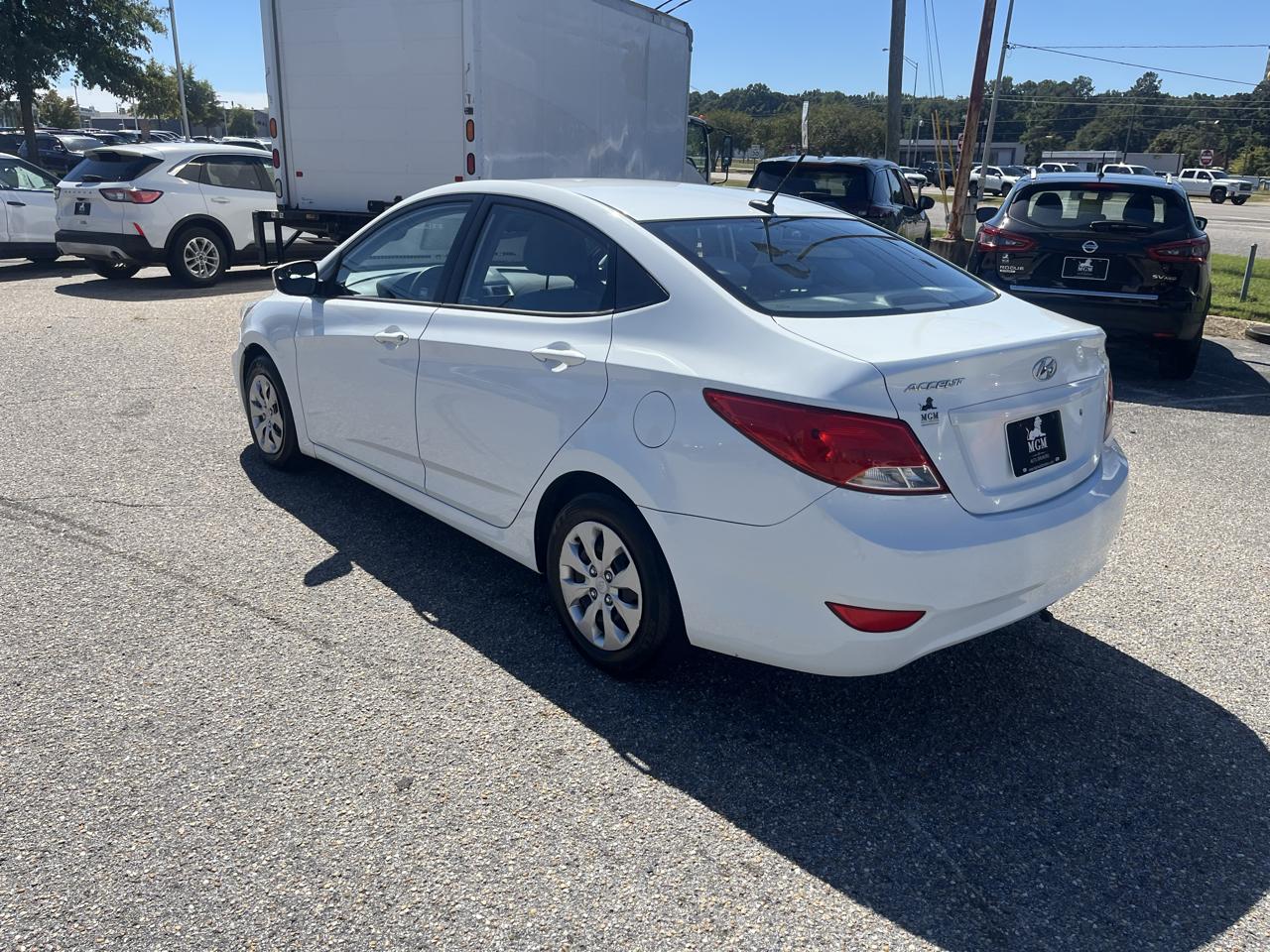 Hyundai Accent  2015