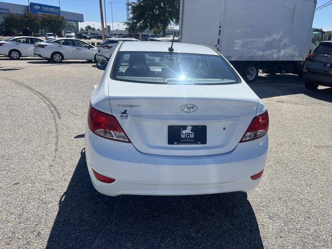 Hyundai Accent  2015