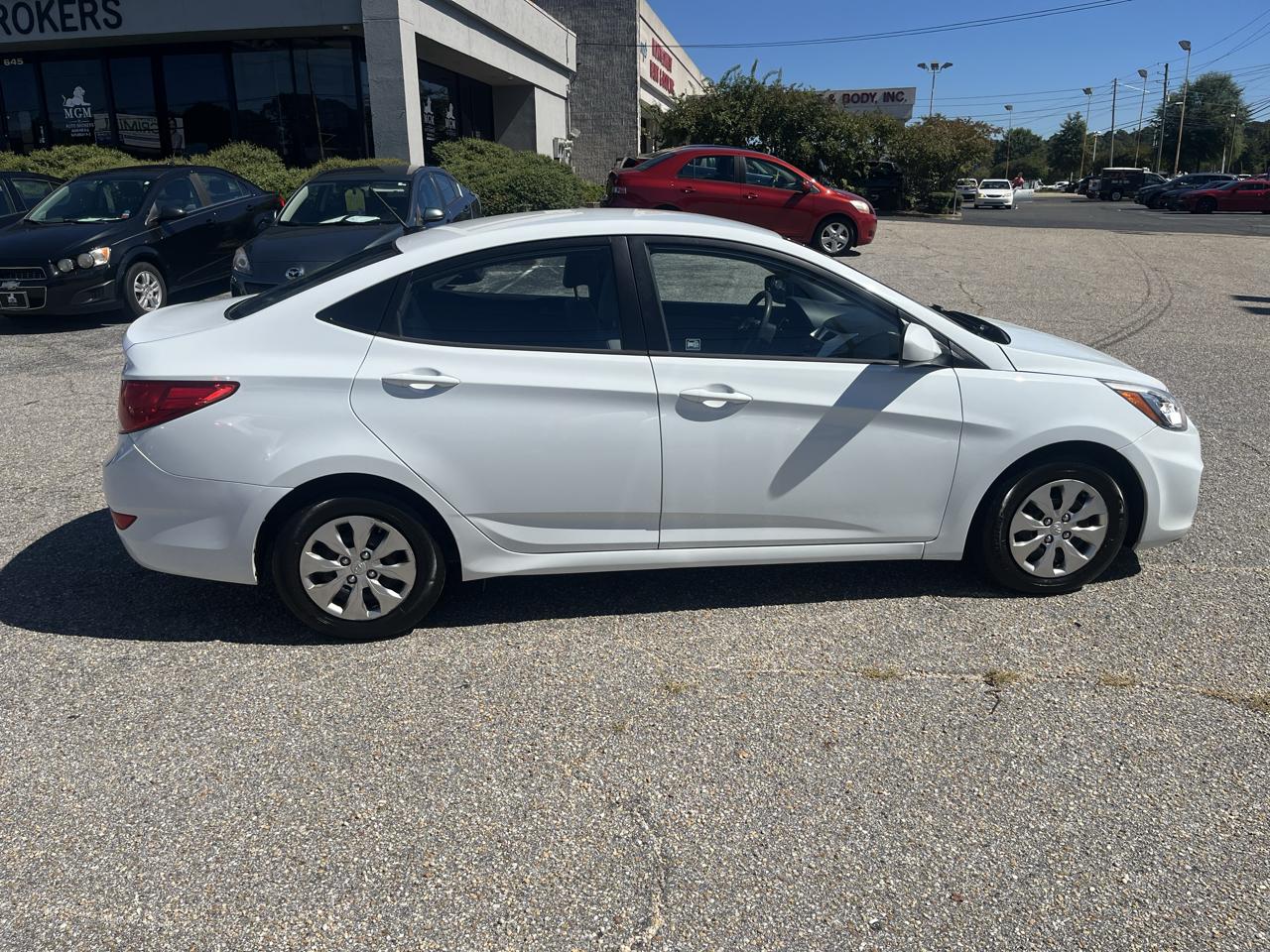 Hyundai Accent  2015