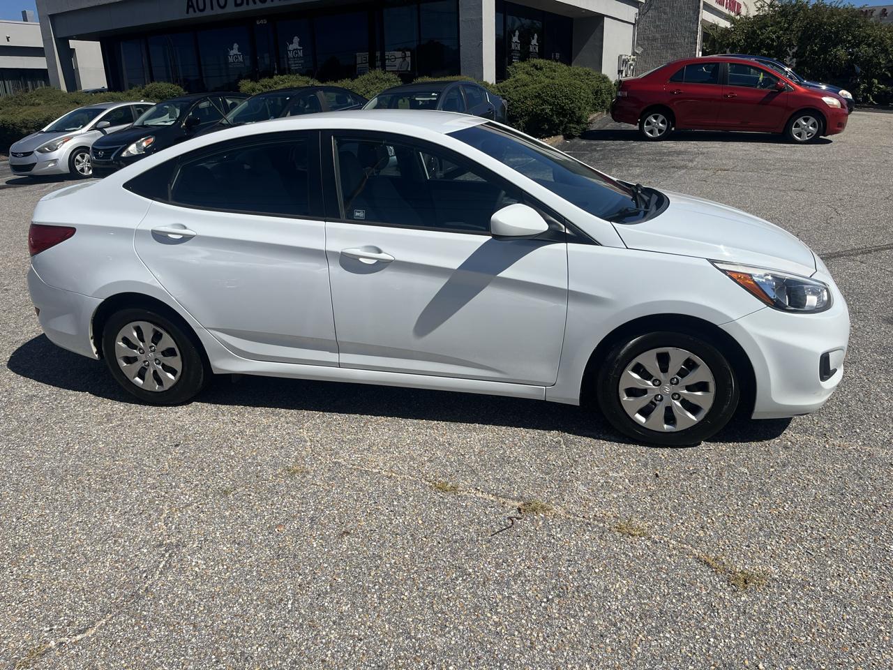 Hyundai Accent  2015