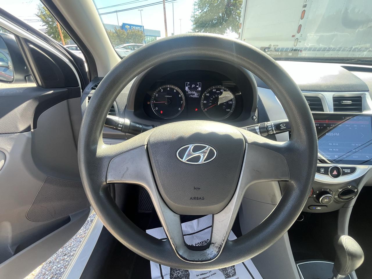 Hyundai Accent  2015