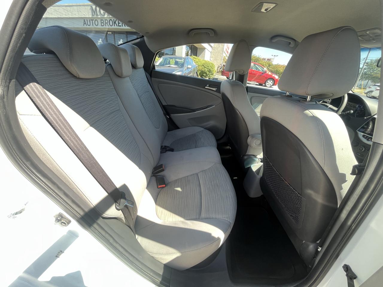 Hyundai Accent  2015
