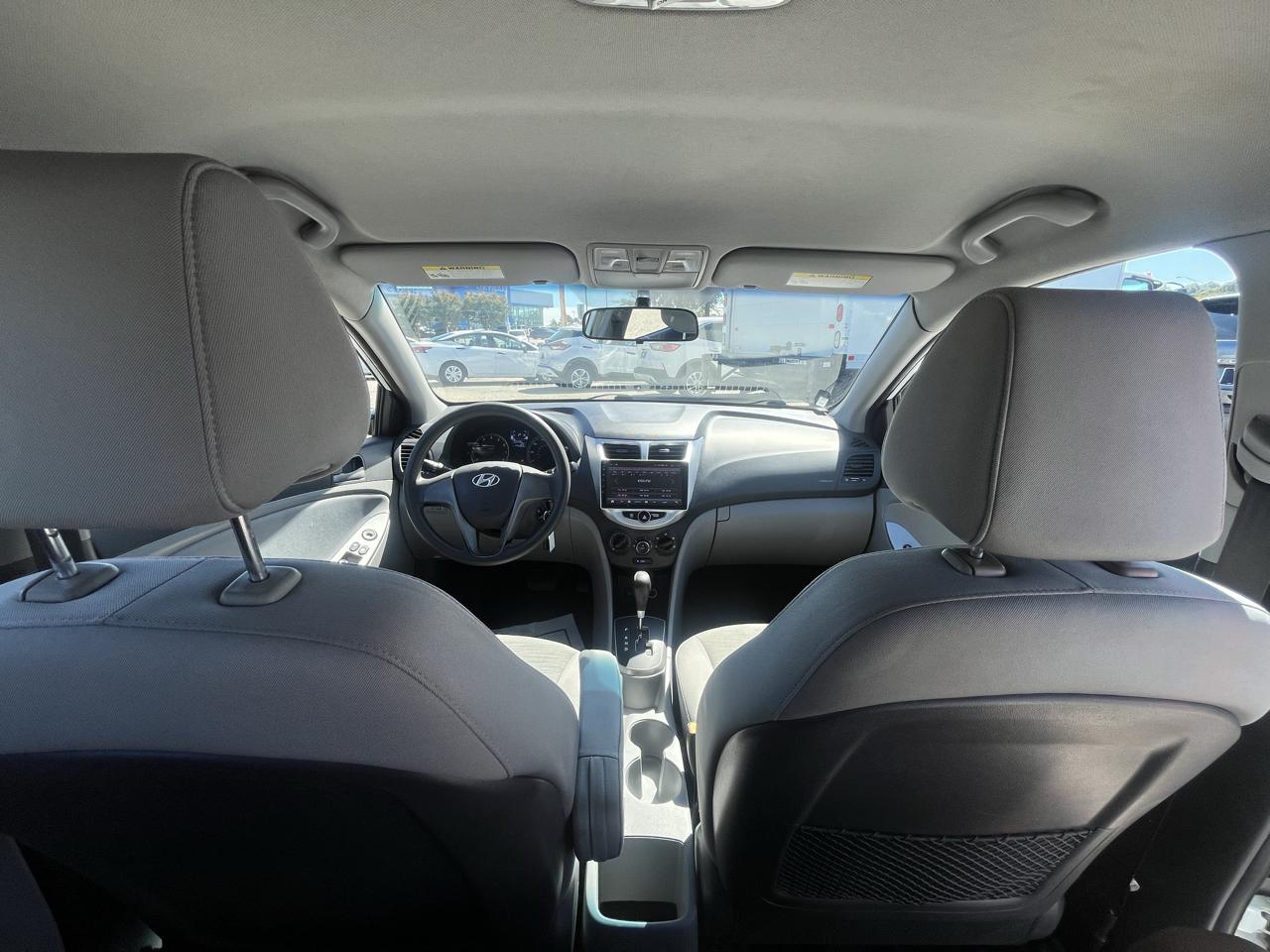 Hyundai Accent  2015