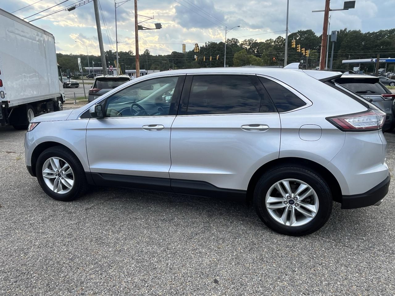 Ford Edge photo 10
