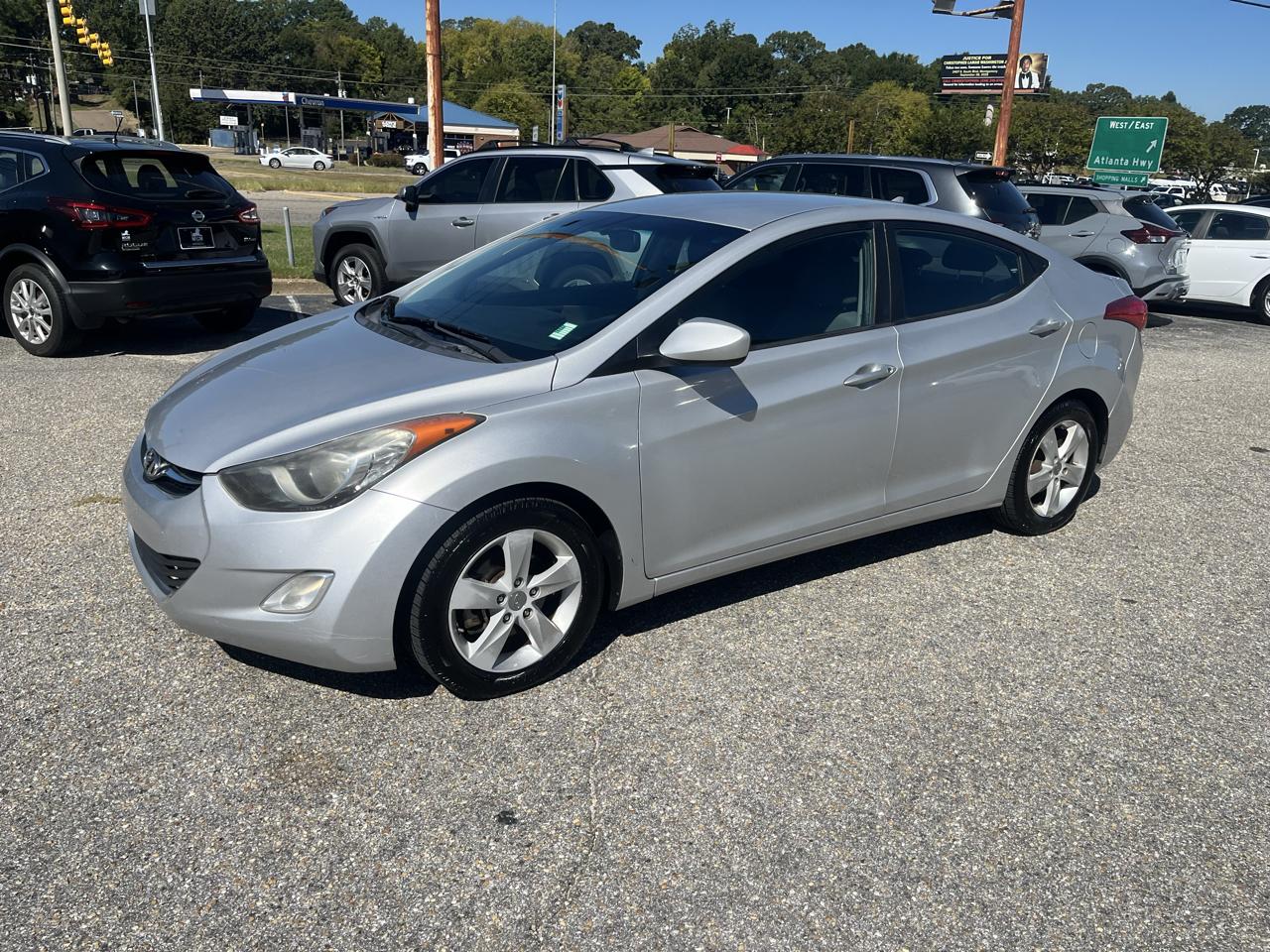 Hyundai Elantra photo 9