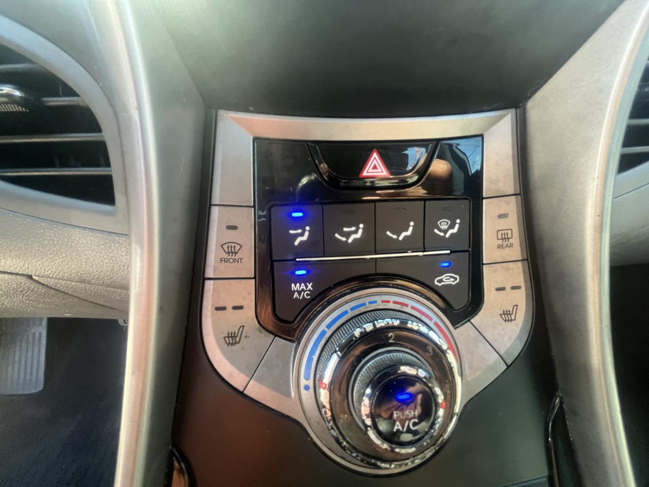 Hyundai Elantra photo 33