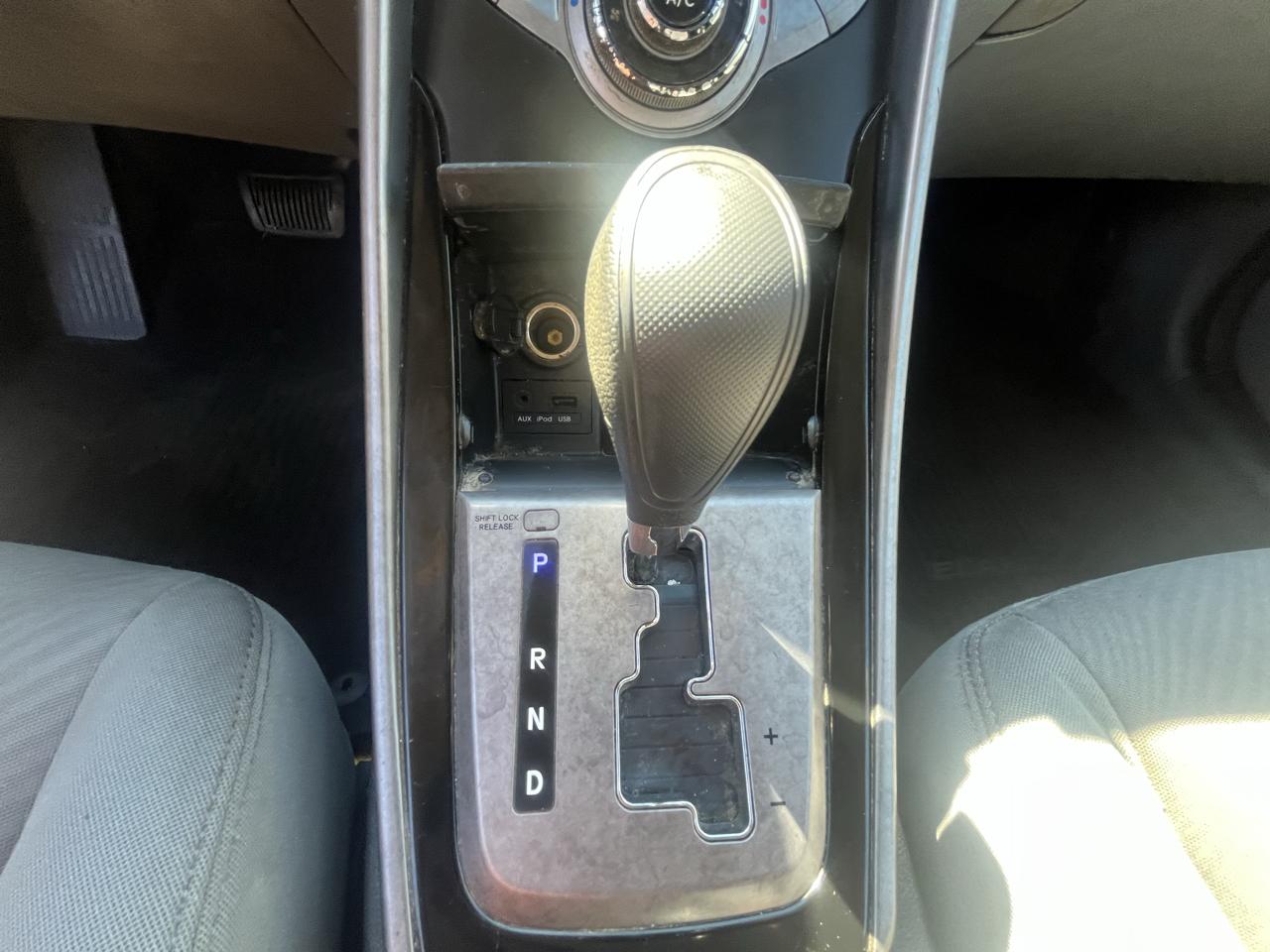 Hyundai Elantra photo 34