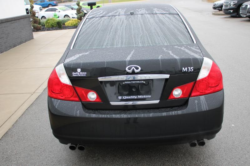 Infiniti M 35 Sedan 2007