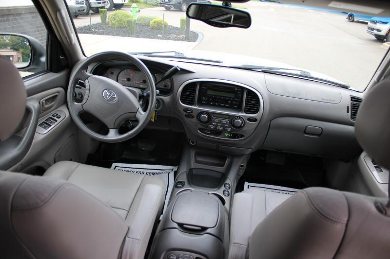Toyota Sequoia Limited 2WD 2004
