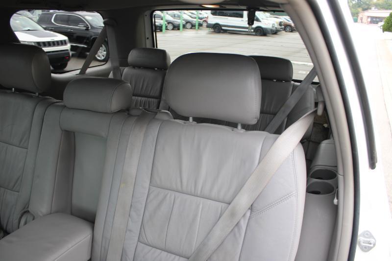 Toyota Sequoia Limited 2WD 2004