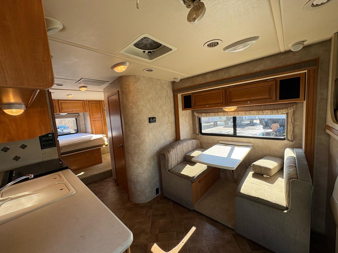 Ford Econoline RV Cutaway  2011