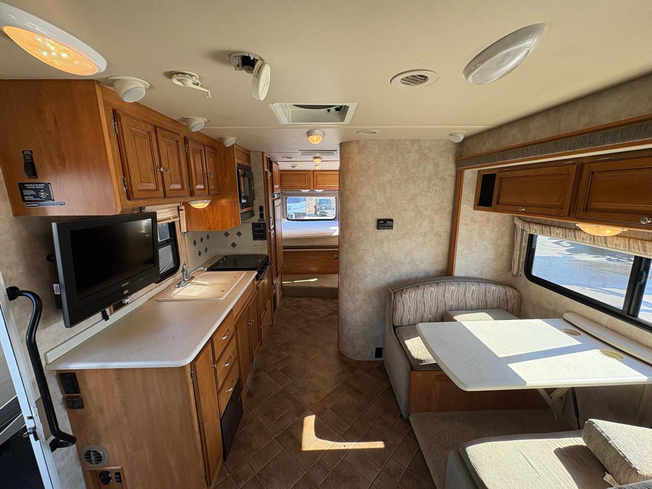 Ford Econoline RV Cutaway  2011