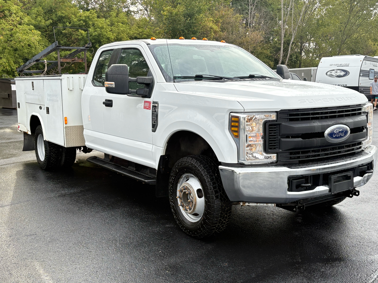 2019 Ford F-350 XL photo 3