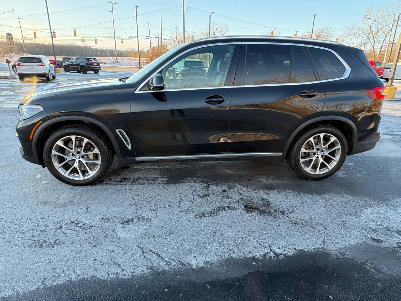 BMW X5 xDrive40i Sports Activity Vehicle 2021