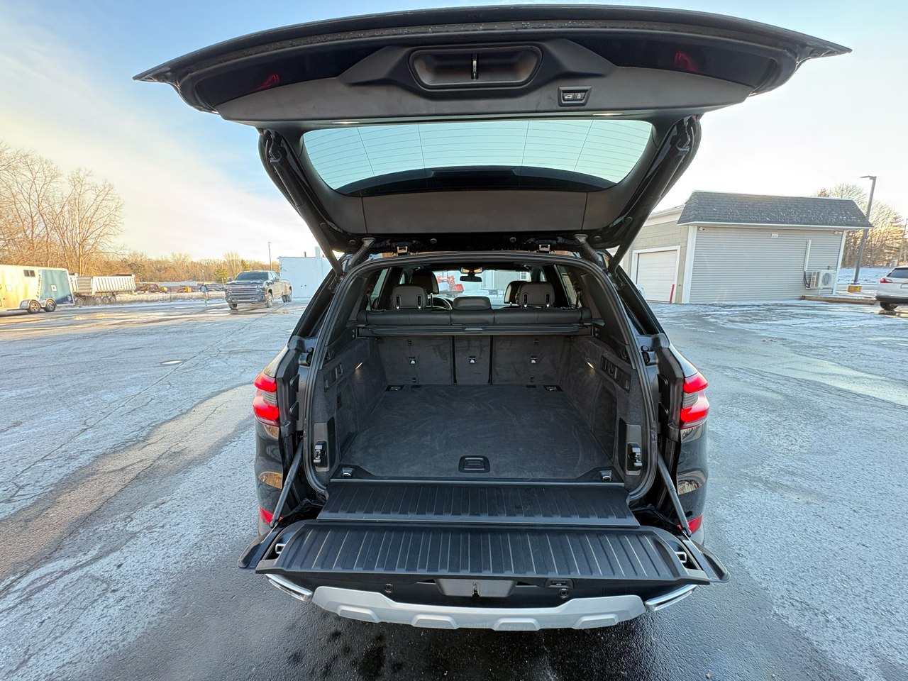 BMW X5 xDrive40i Sports Activity Vehicle 2021