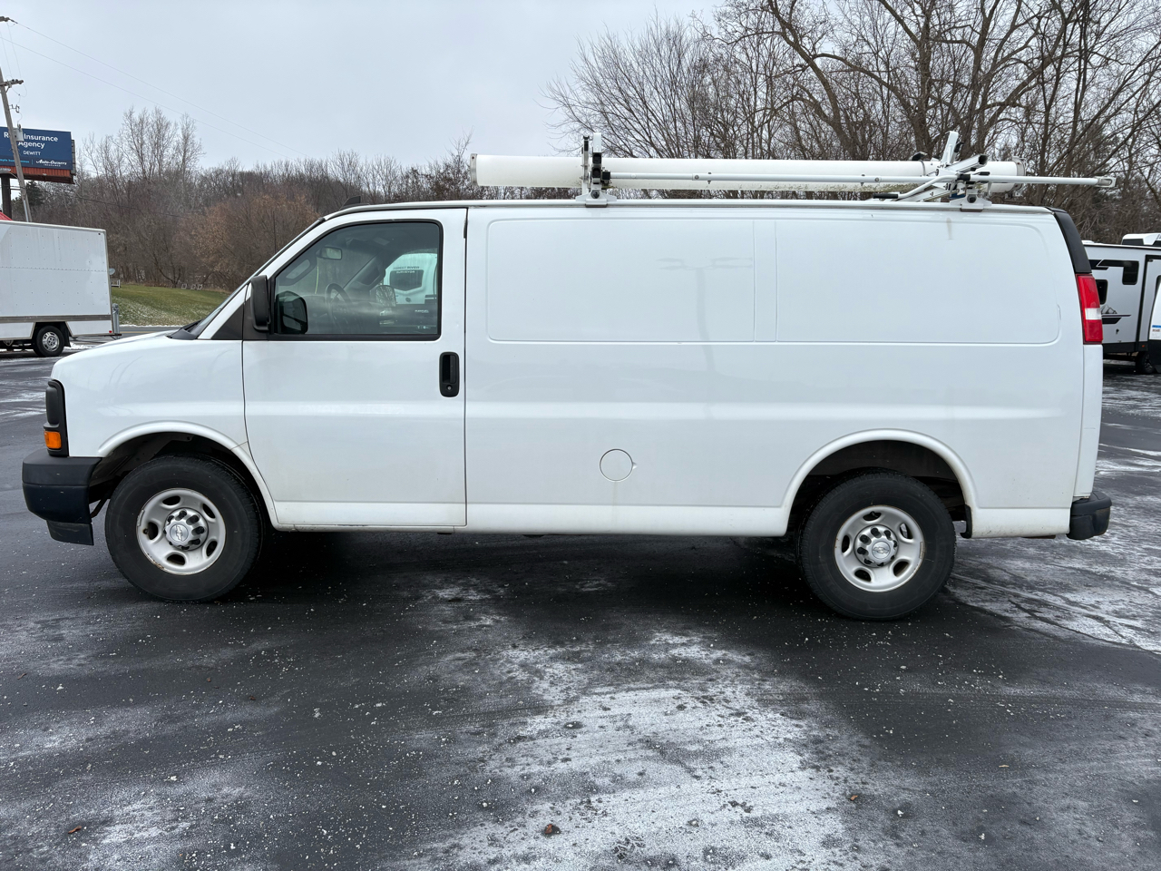 Chevrolet Express Cargo Van RWD 2500 135" 2017