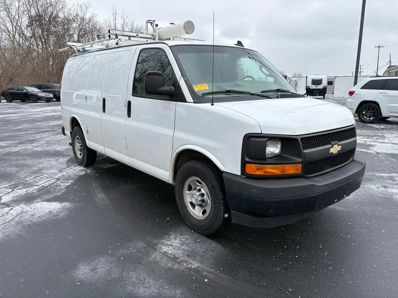 Chevrolet Express Cargo Van RWD 2500 135" 2017