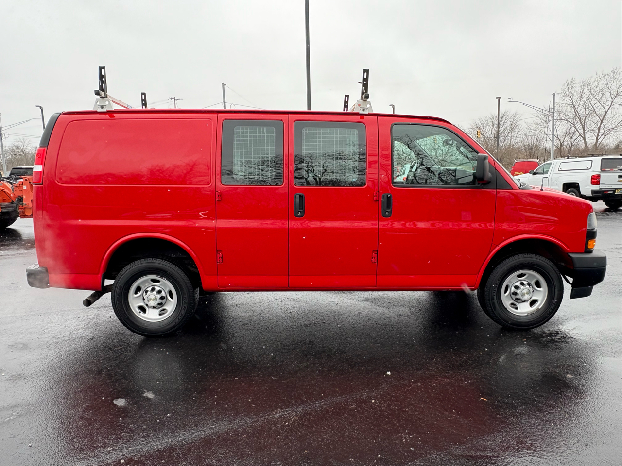 Chevrolet Express Cargo Van RWD 2500 135" 2020