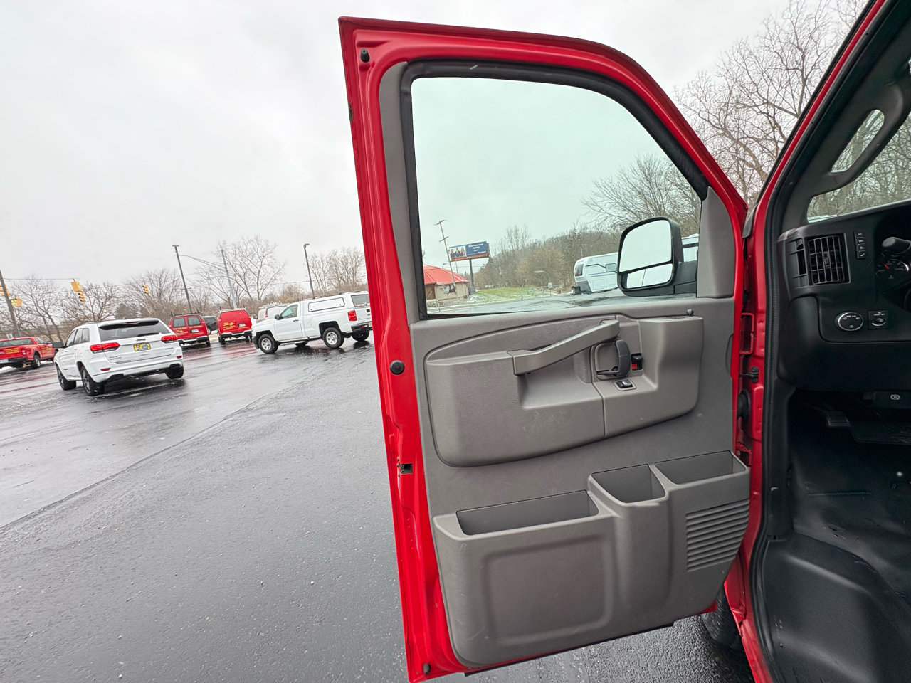 Chevrolet Express Cargo Van RWD 2500 135" 2020