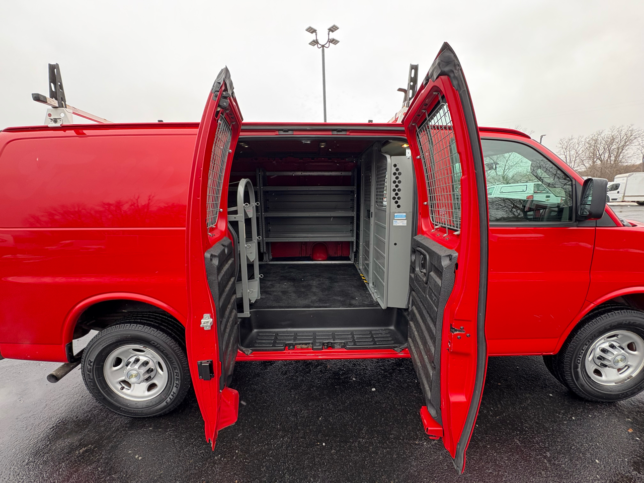 Chevrolet Express Cargo Van RWD 2500 135" 2020