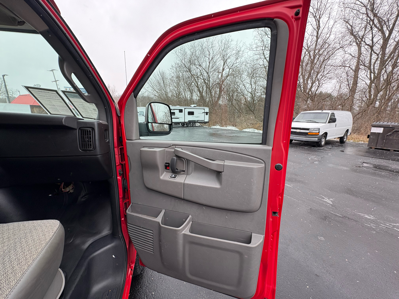 Chevrolet Express Cargo Van RWD 2500 135" 2020