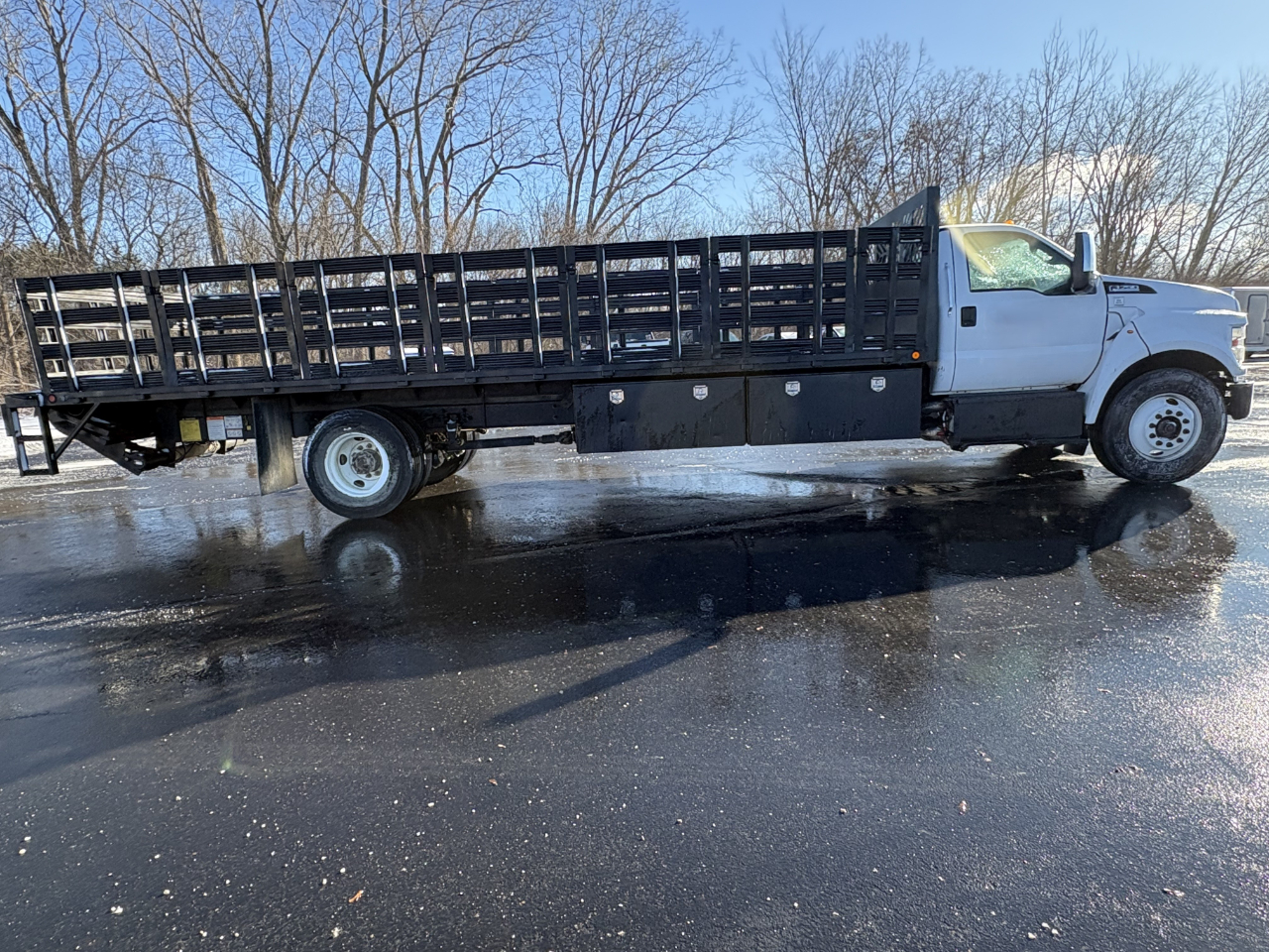 Ford Super Duty F-750 Straight Frame Reg Cab 2018