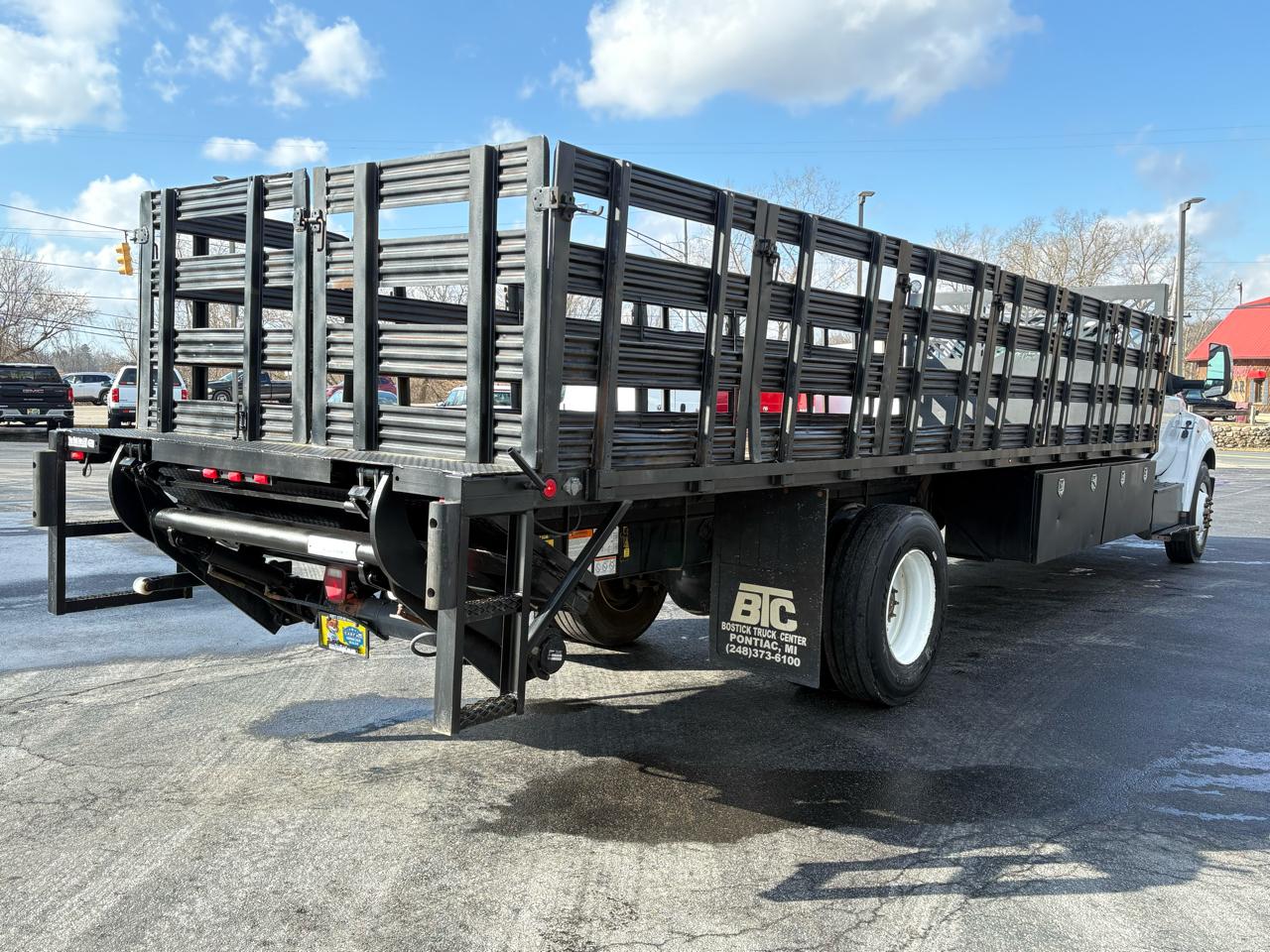 Ford Super Duty F-750 Straight Frame Reg Cab 2018