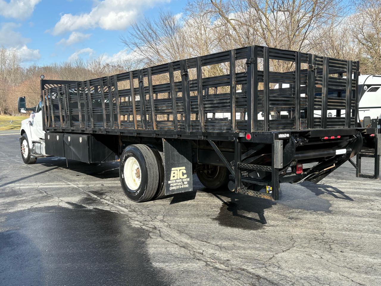 Ford Super Duty F-750 Straight Frame Reg Cab 2018