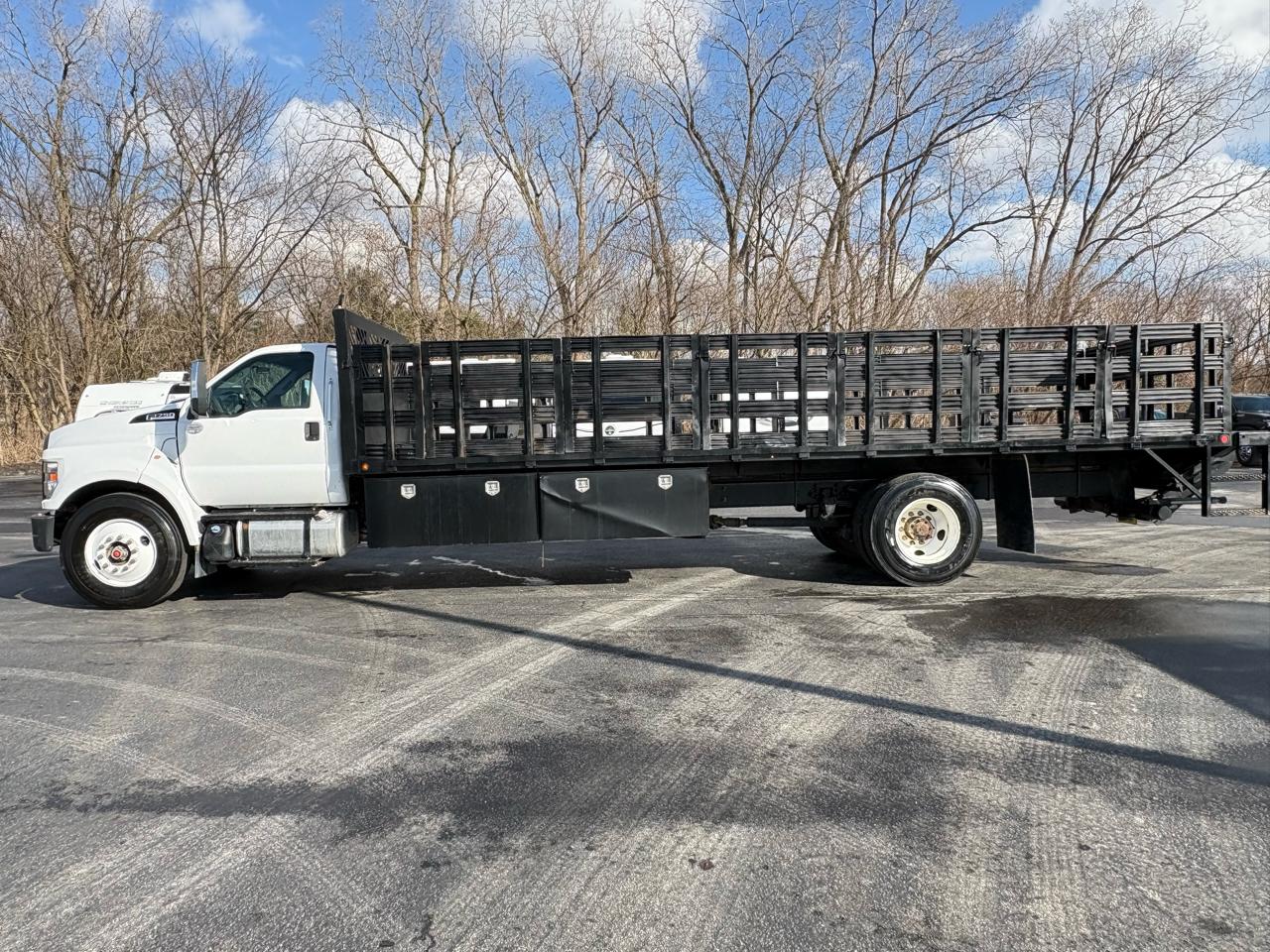 Ford Super Duty F-750 Straight Frame Reg Cab 2018