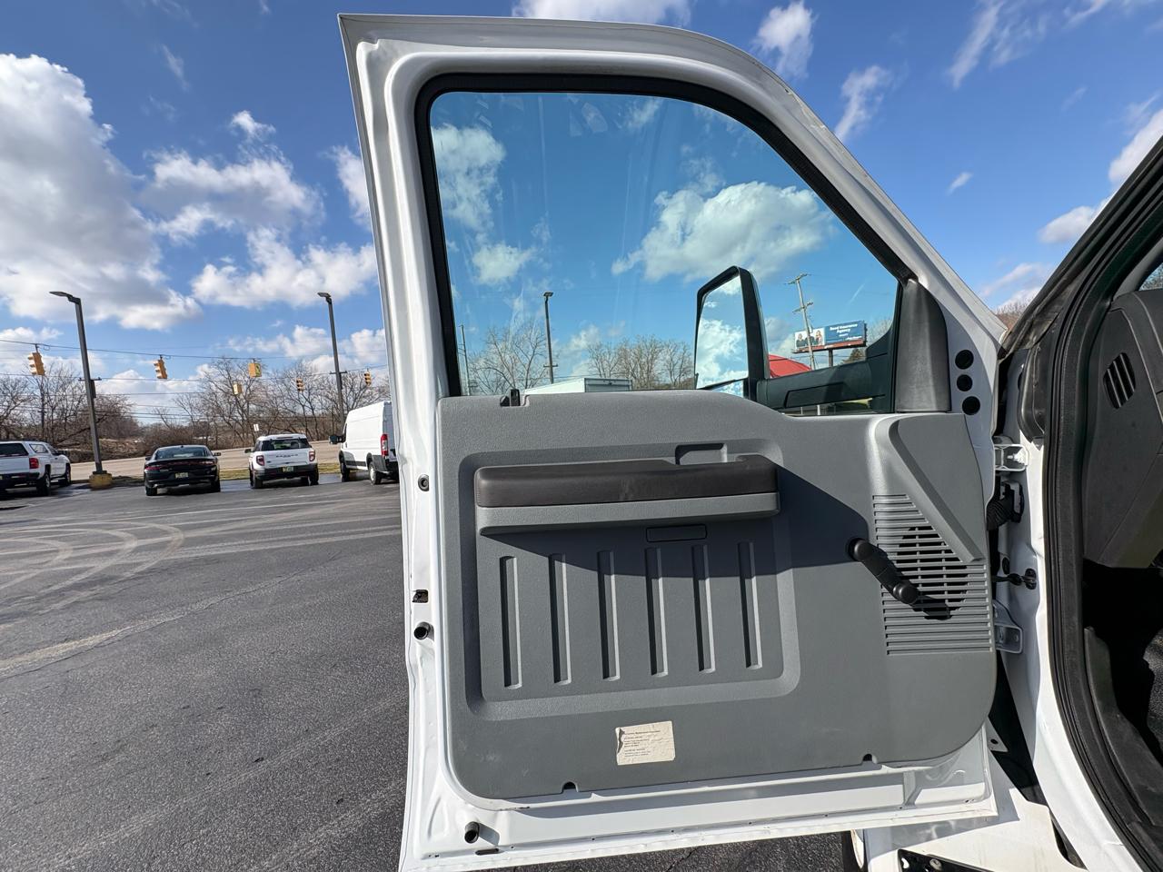 Ford Super Duty F-750 Straight Frame Reg Cab 2018