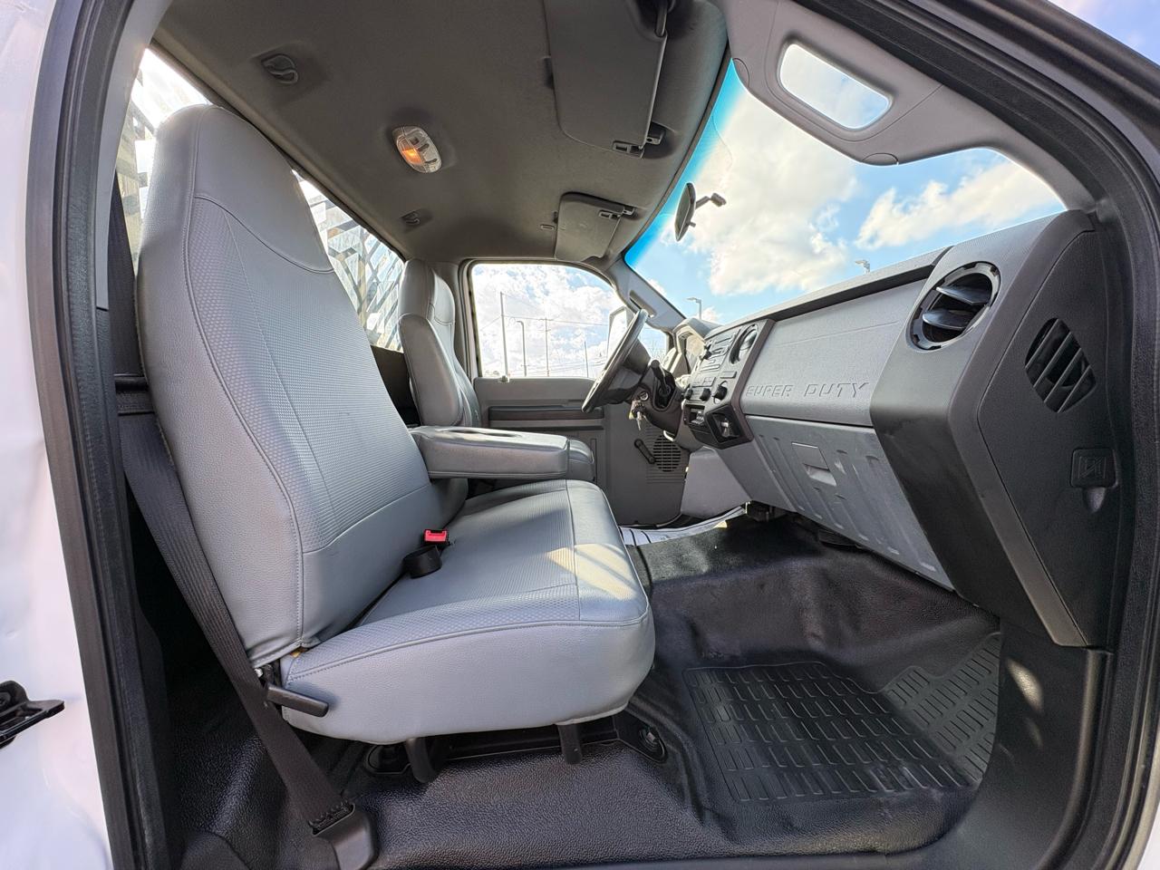 Ford Super Duty F-750 Straight Frame Reg Cab 2018