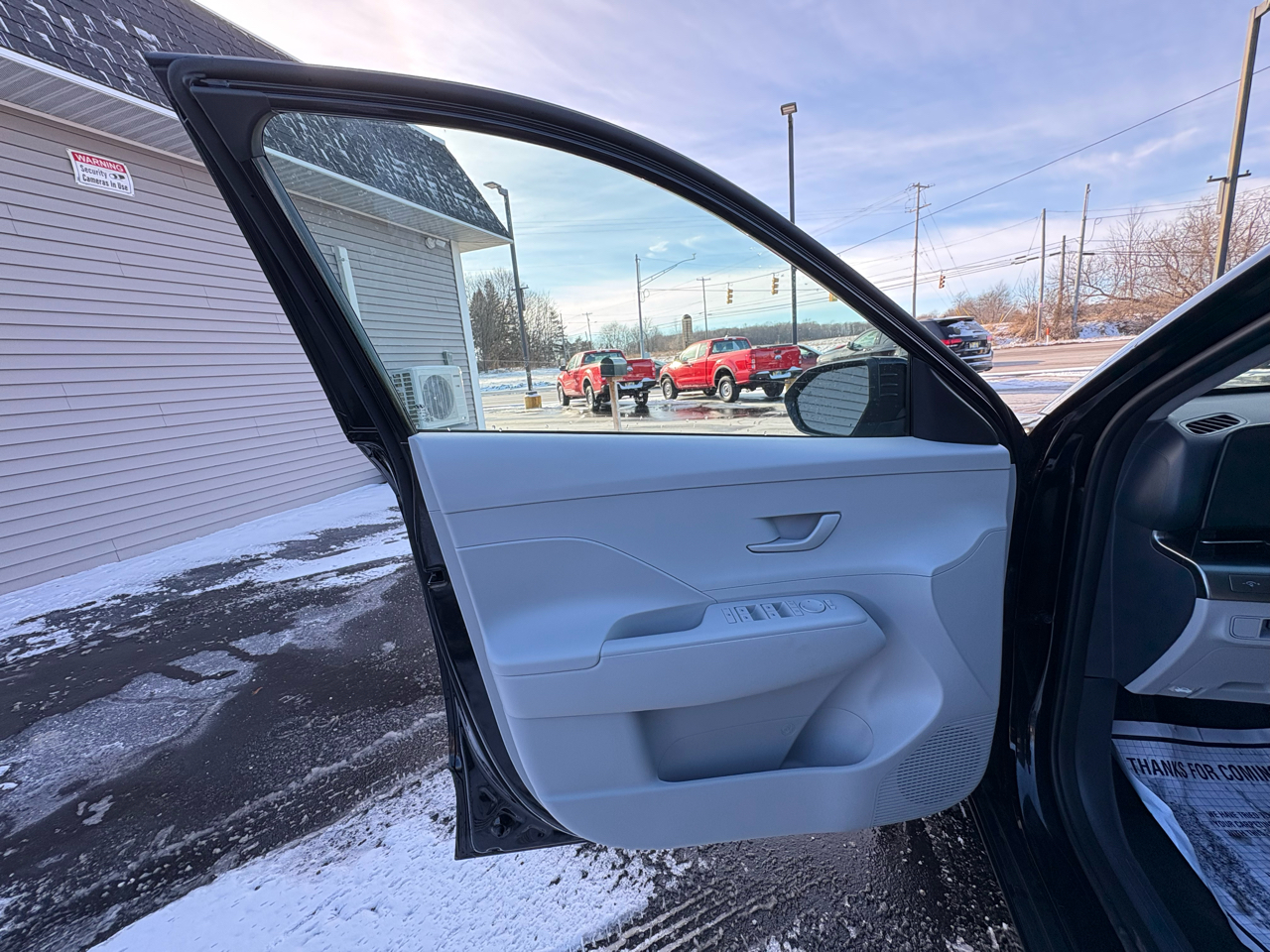 Hyundai Kona SEL AWD 2025