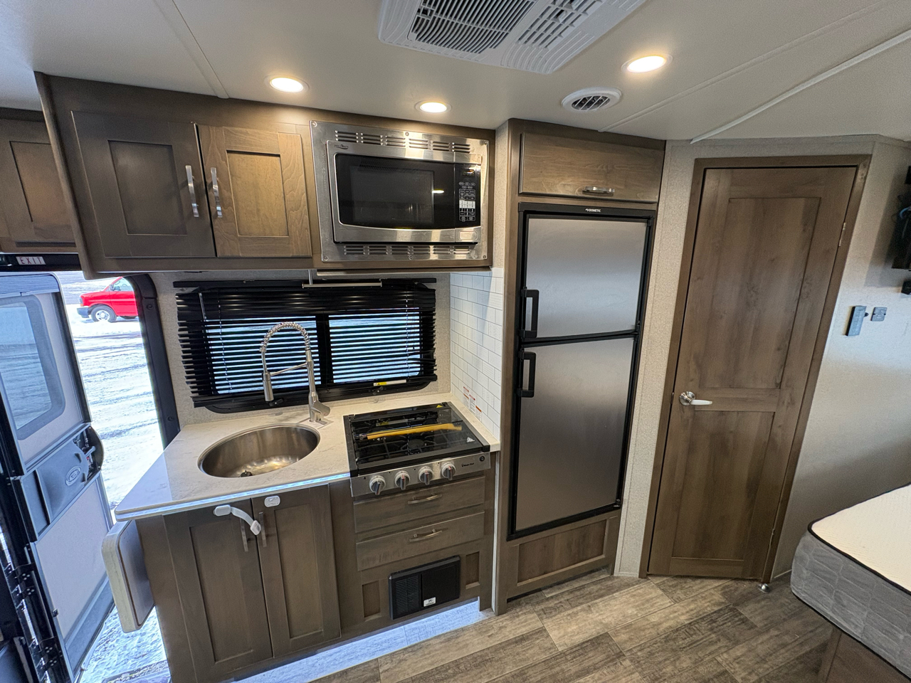 Mercedes-Benz Sprinter Cab Chassis  2022