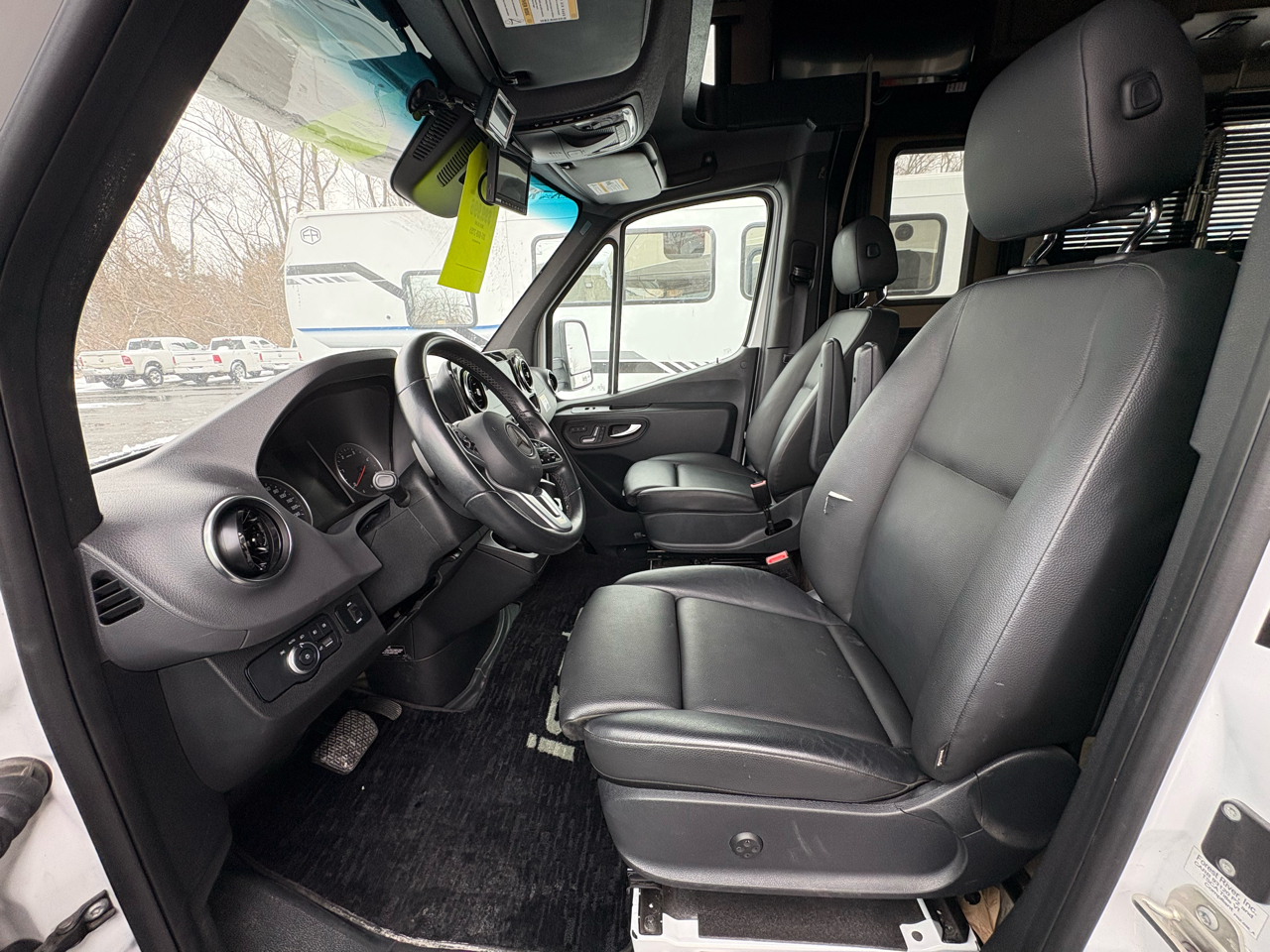 Mercedes-Benz Sprinter Cab Chassis  2022