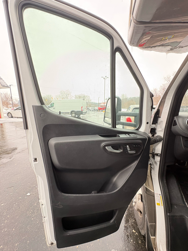 Mercedes-Benz Sprinter Cab Chassis  2022