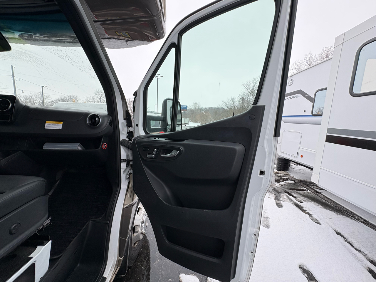 Mercedes-Benz Sprinter Cab Chassis  2022