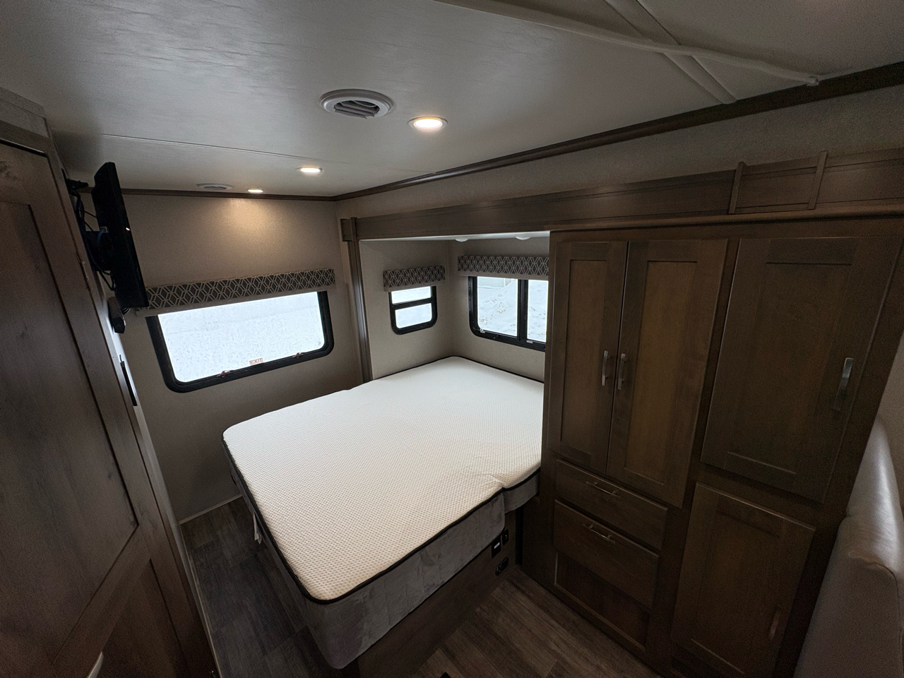 Mercedes-Benz Sprinter Cab Chassis  2022