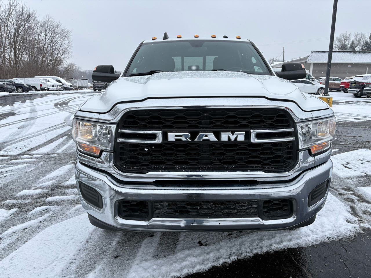 RAM 2500 Tradesman 4x4 Crew Cab 8' Box 2022