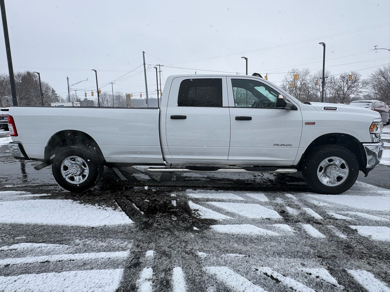 RAM 2500 Tradesman 4x4 Crew Cab 8' Box 2022