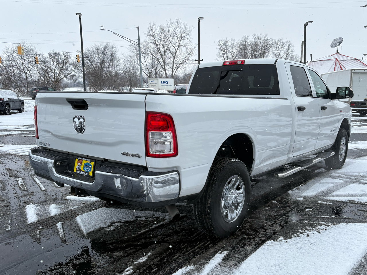 RAM 2500 Tradesman 4x4 Crew Cab 8' Box 2022