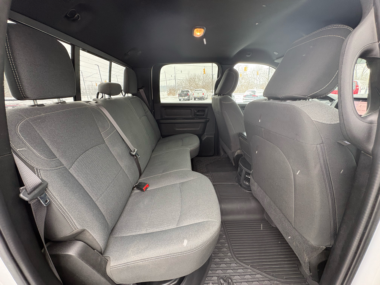 RAM 2500 Tradesman 4x4 Crew Cab 8' Box 2022