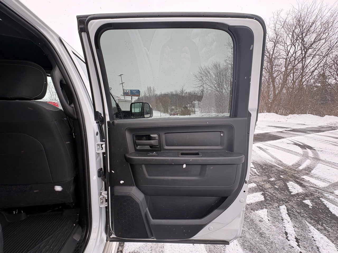 RAM 2500 Tradesman 4x4 Crew Cab 8' Box 2022