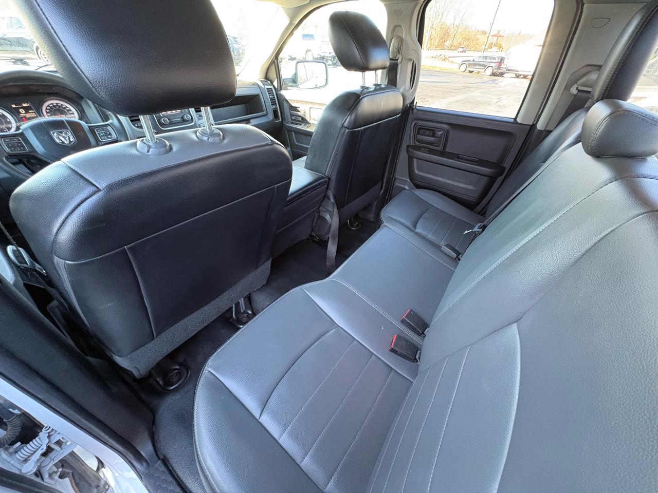 RAM 1500 Classic Tradesman 4x2 Quad Cab 6'4" Box 2021