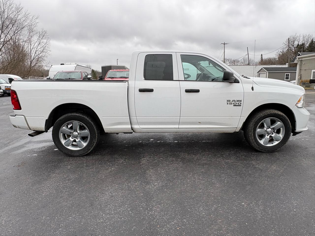 RAM 1500 Classic Express 4x4 Quad Cab 6'4" Box 2019