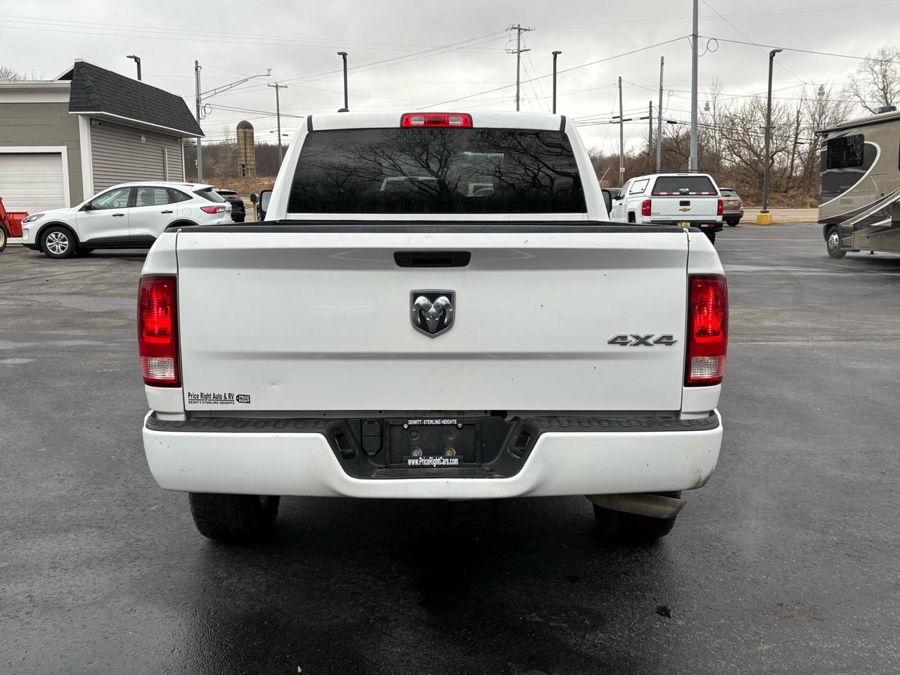 RAM 1500 Classic Express 4x4 Quad Cab 6'4" Box 2019