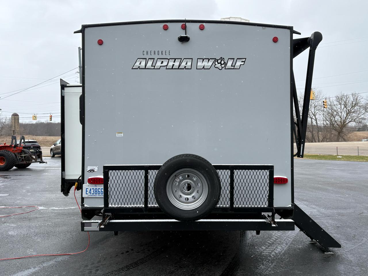 Forest River Alpha Wolf  2021