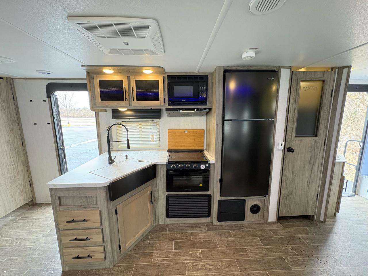 Forest River Alpha Wolf  2021